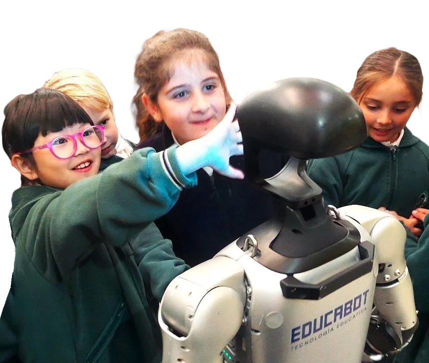 Estudiantes con robot